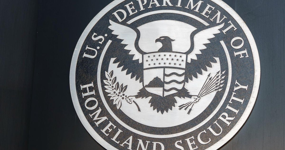 DHS employee says department reached "breaking point" with shutdown