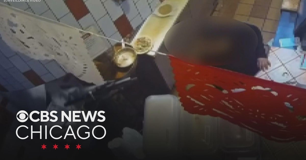 Armed robbery crew linked to 5 Chicago crimes in past week - CBS Chicago