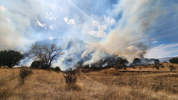poitrey-canyon-fire-2-tom-of-kim-co-on-fb.jpg 