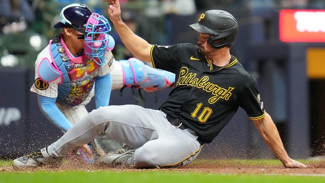 Pittsburgh Pirates v Milwaukee Brewers 