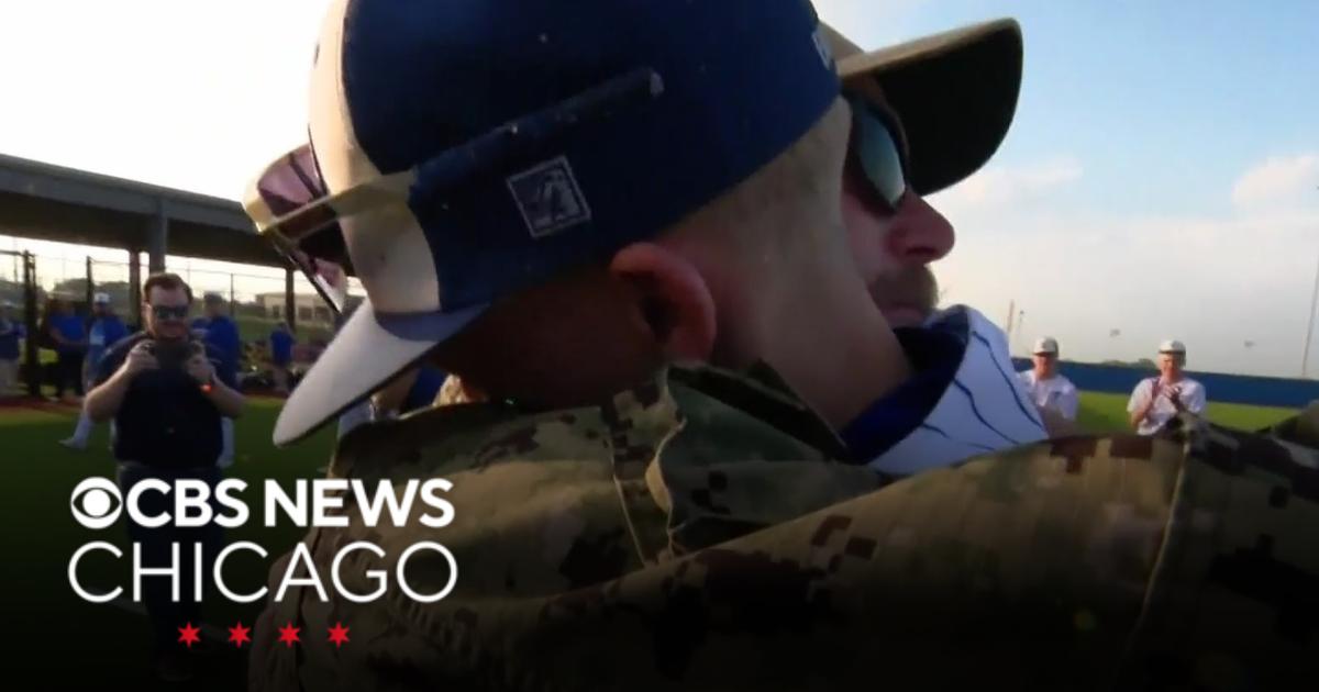 Soldier returns home, surprises son at baseball game in Texas