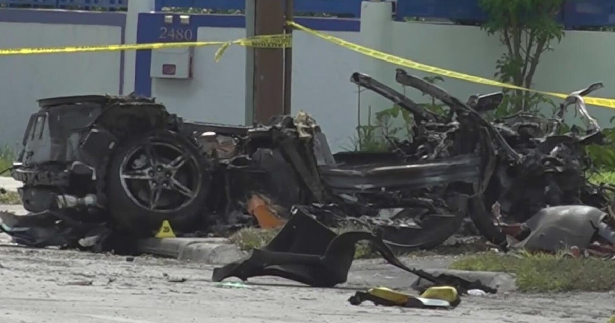 Victim identified in deadly Opa-locka crash on 135th Street - CBS Miami
