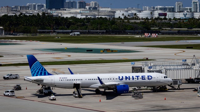 The Jet-Fuel Surge Is Making Global Flight Connections Disappear 