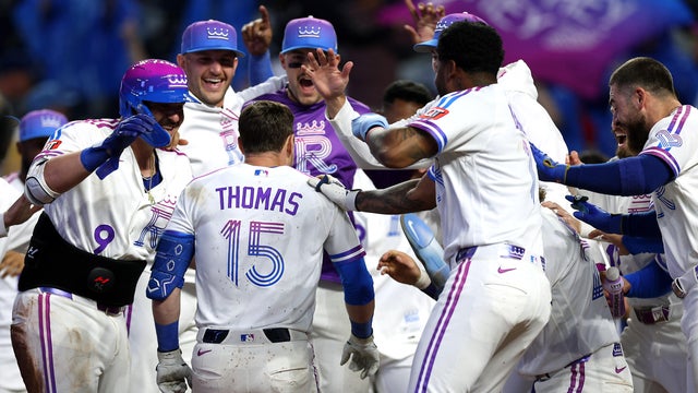 Los Angeles Angels v Kansas City Royals 