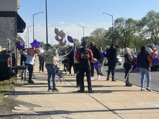 balloon-release-for-missing-gary-teen-girl.jpg 