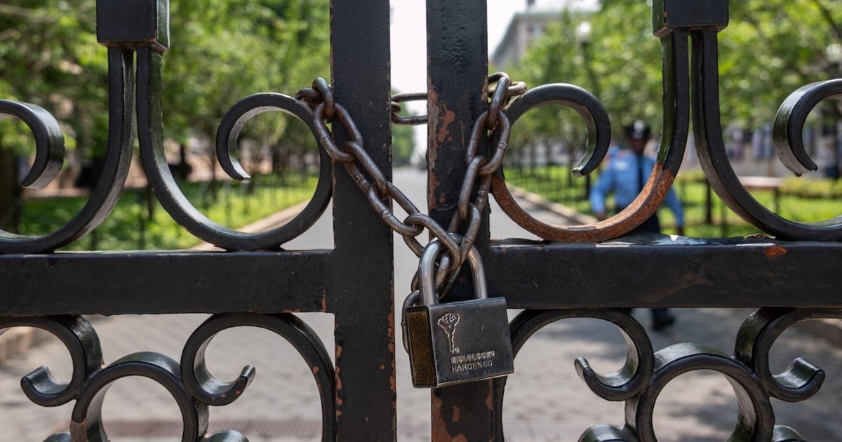 Why are more colleges at risk of closing and how could it impact students?