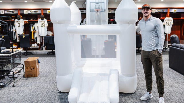 Pirates Bounce House Baseball 