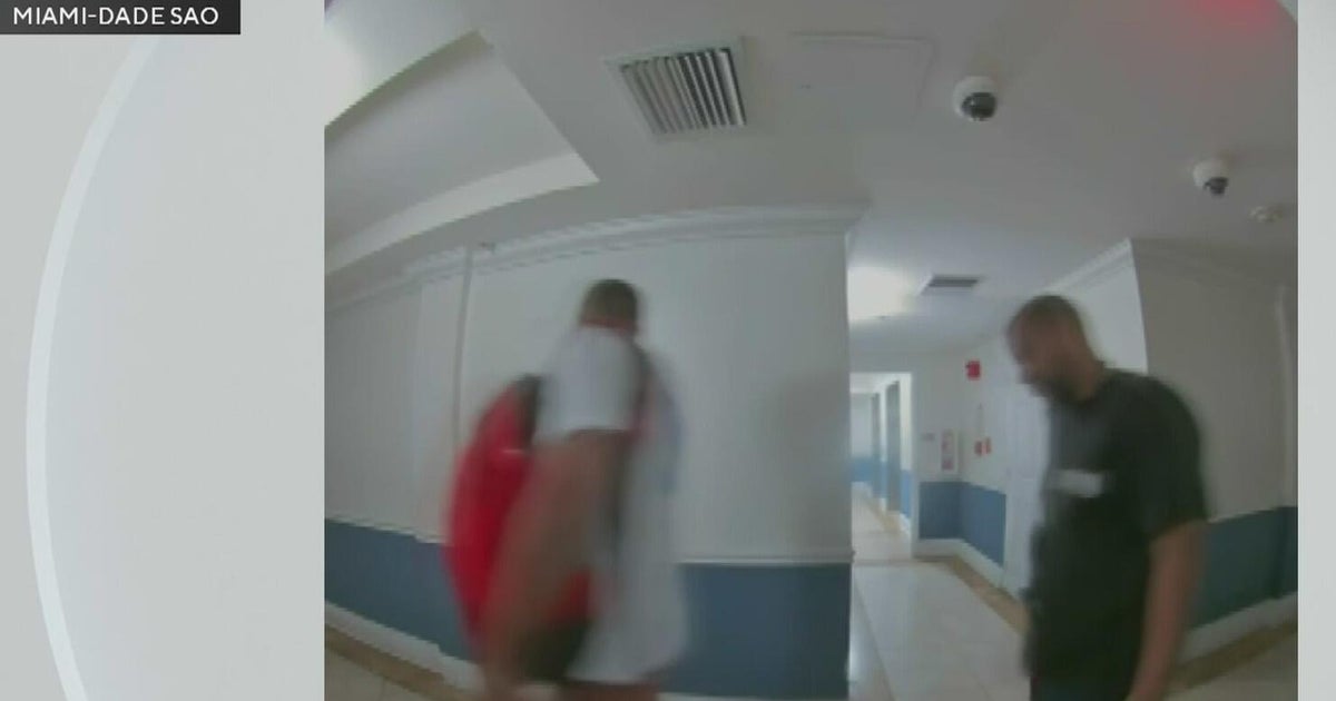 New bodycam video shows police discovering locksmith shot and killed in ...