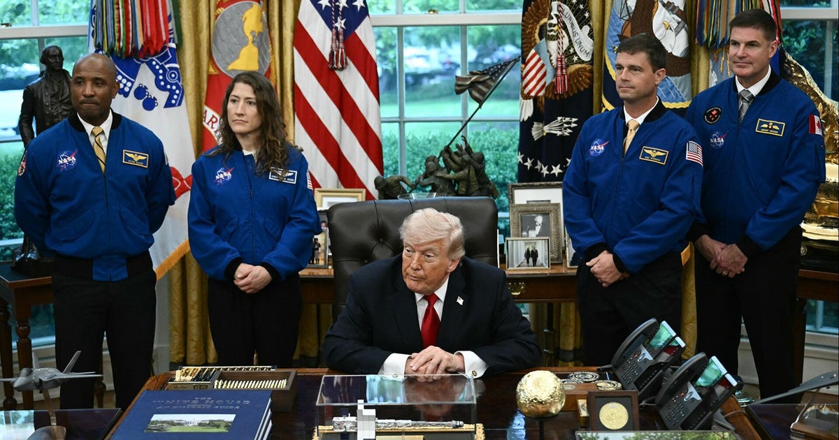 Trump hosts Artemis II crew at White House and takes questions from Oval Office