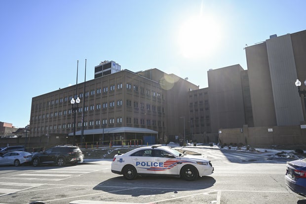 Families wait outside DC jail as Jan. 6 defendants are released 