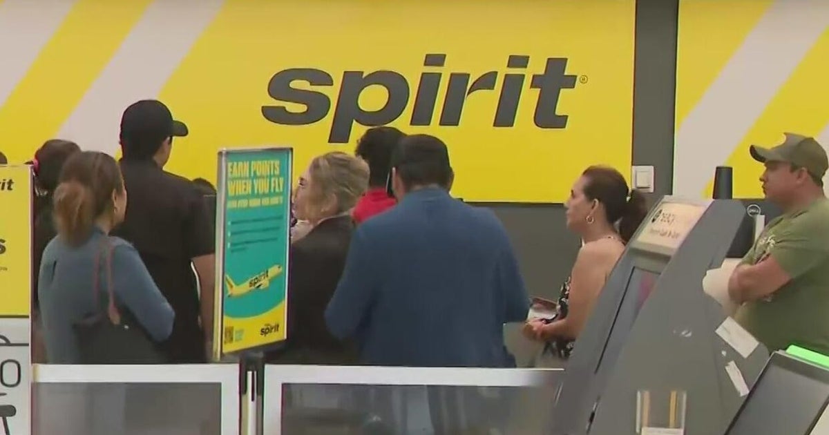 Spirit Airlines could close as soon as tomorrow at 3am, sources say