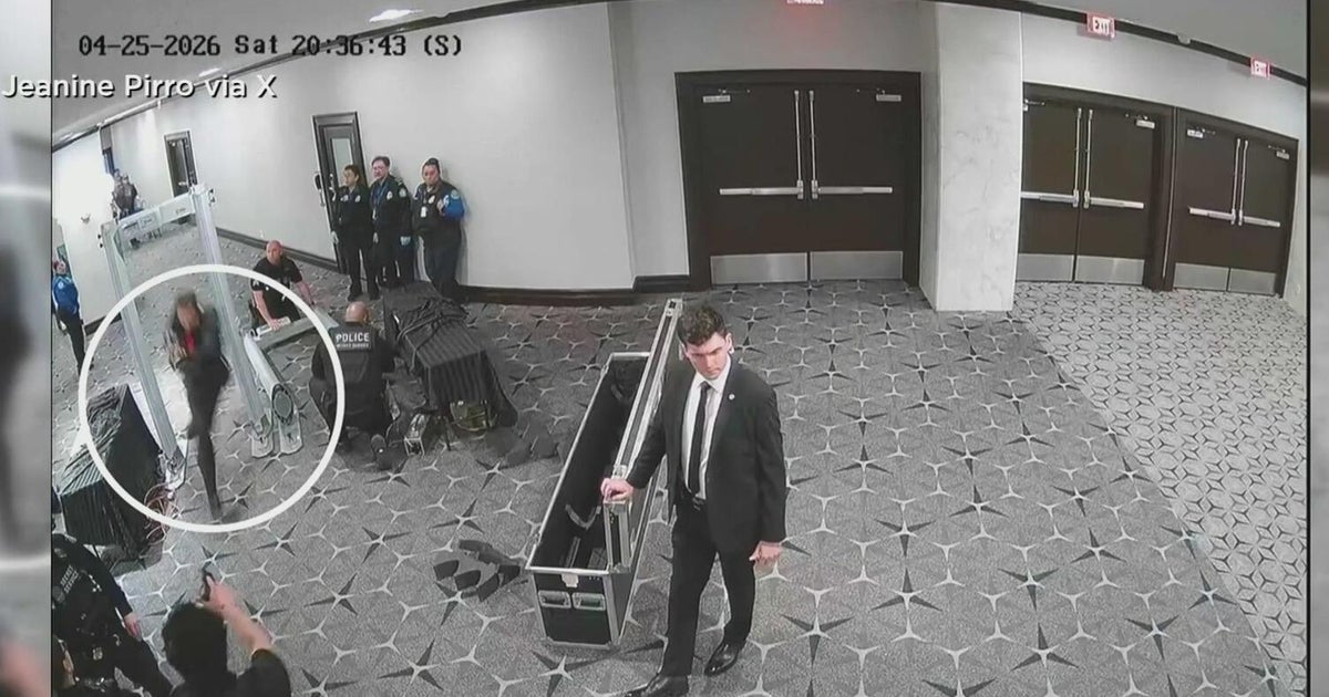 Man accused of trying to assassinate President Donald Trump to remain in jail until trial