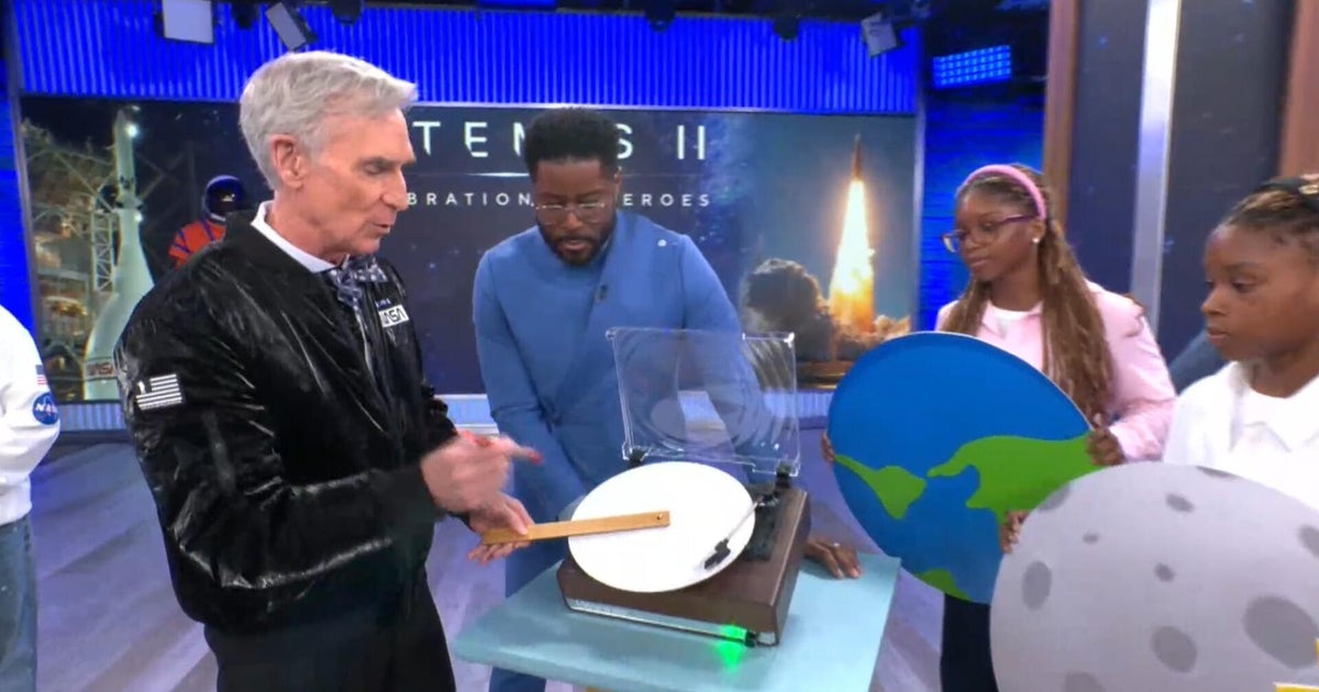 Bill Nye demonstrates experiments that break down Artemis II mission
