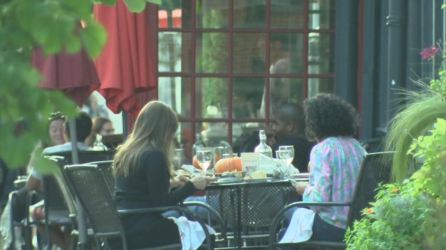 outdoor-dining-philadelphia.jpg 