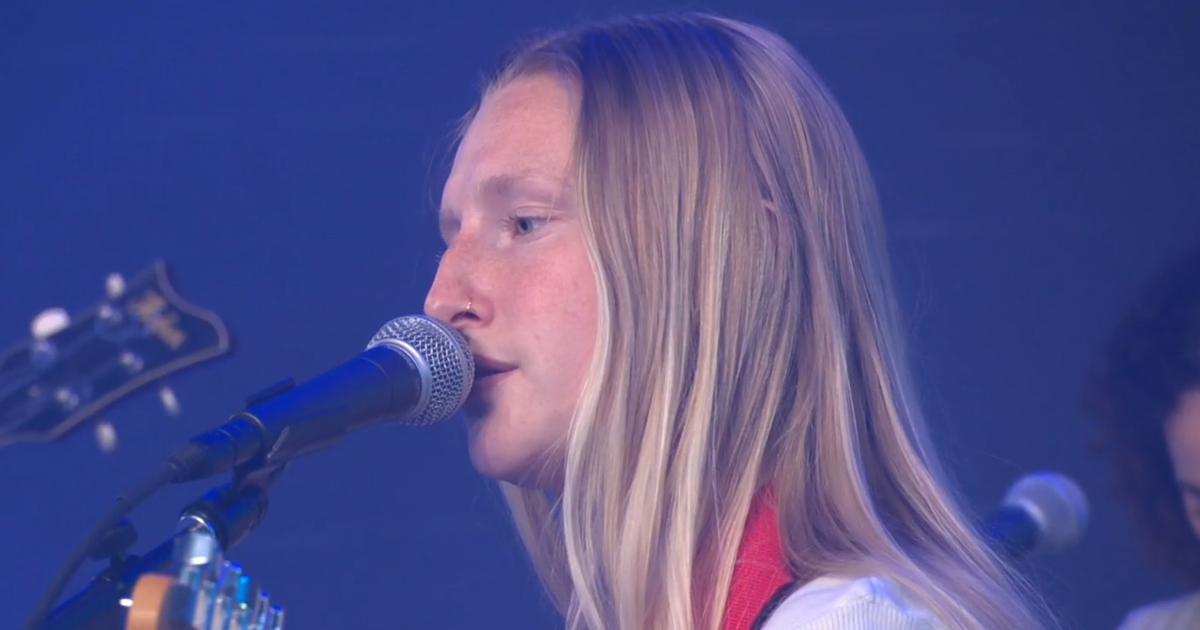 Saturday Sessions: Billie Marten performs "Leap Year"