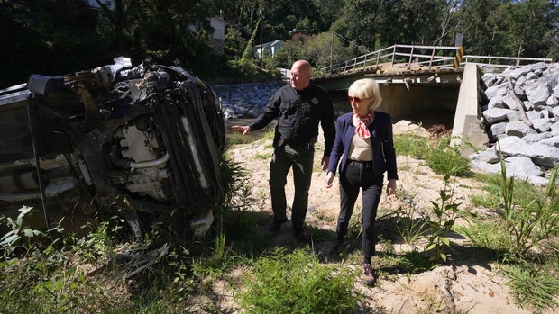 Sheriff Lowell Griffin and Lesley Stahl