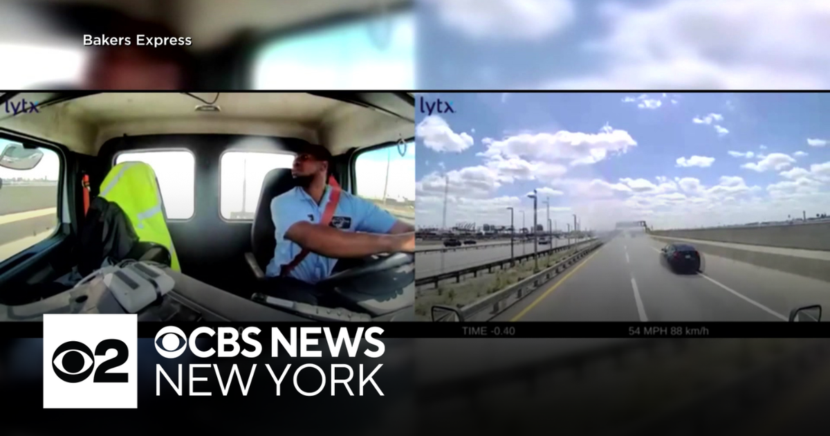 Video shows United flight crashing into truck on New Jersey Turnpike