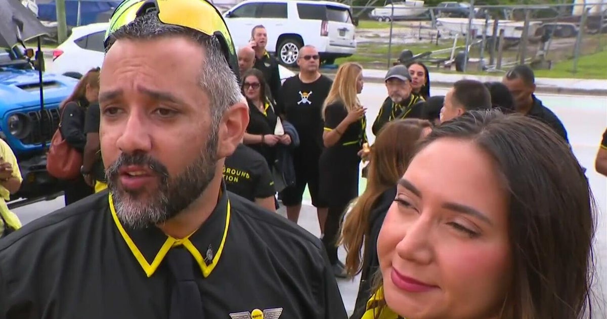 Former Spirit Airlines employees rally after sudden shutdown leaves thousands jobless