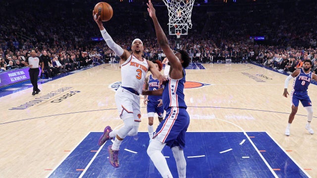 knicks-76ers-game-1-josh-hart.jpg 