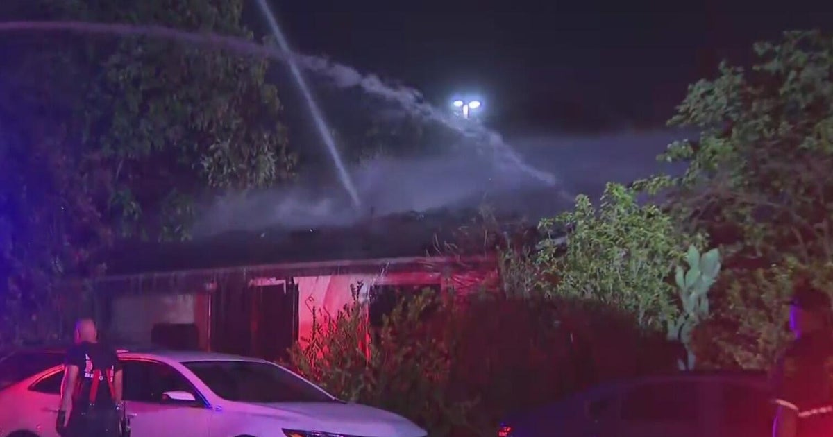 Hollywood home deemed unsafe after massive fire breaks out