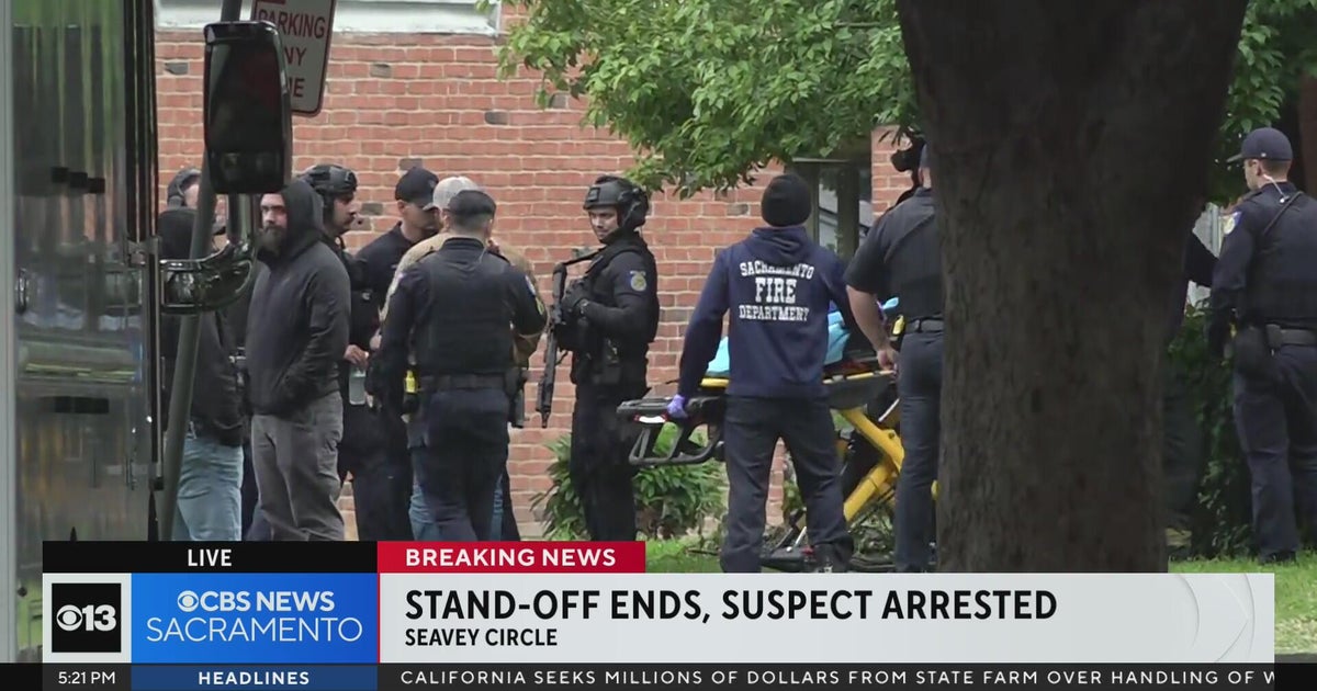 Suspect hospitalized after standoff in Sacramentos Upper Land Park area