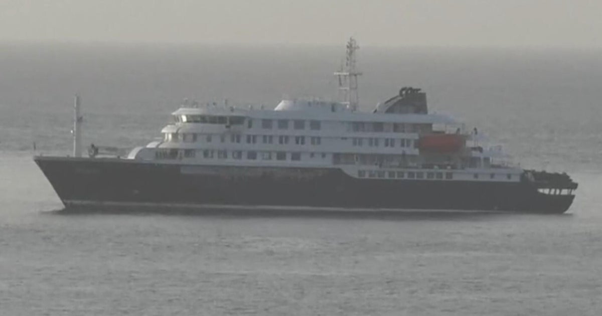 What happens on a cruise when a virus breaks out?