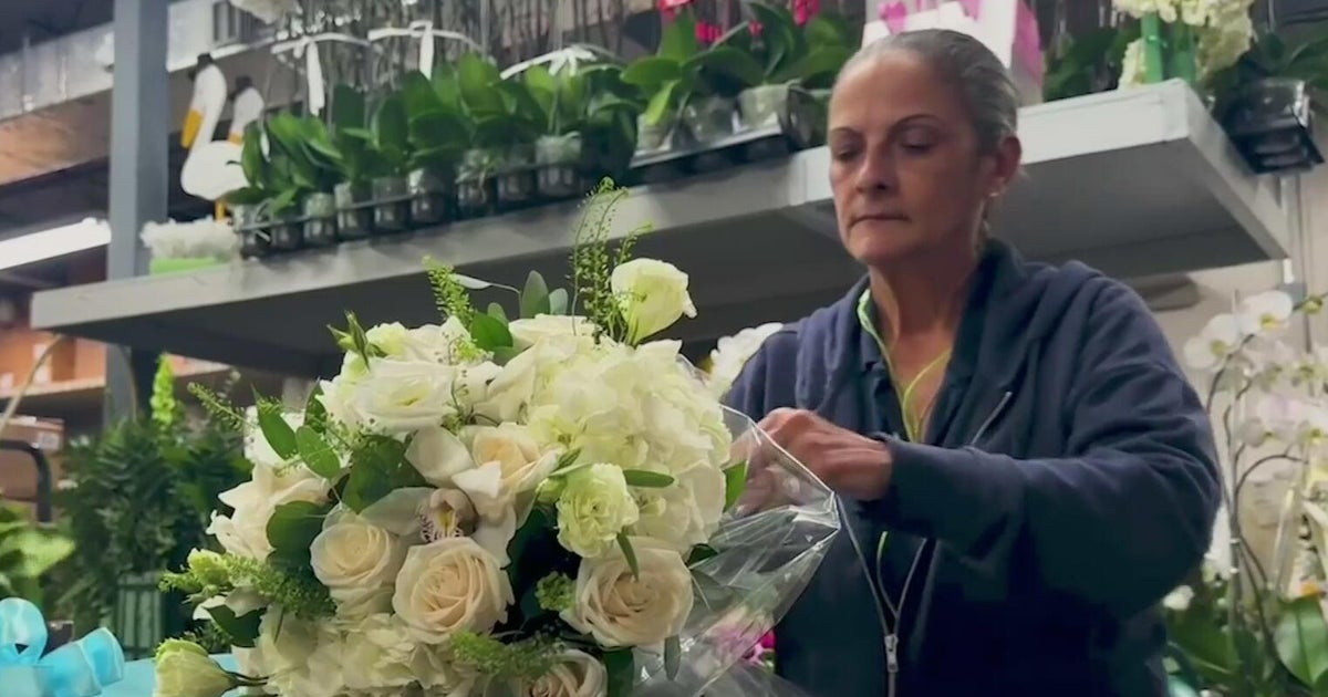 Mother’s Day flowers cost in South Florida being driven by timing, demand, florists say