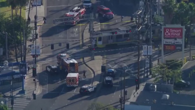 highland-park-train-vs-ped.png 