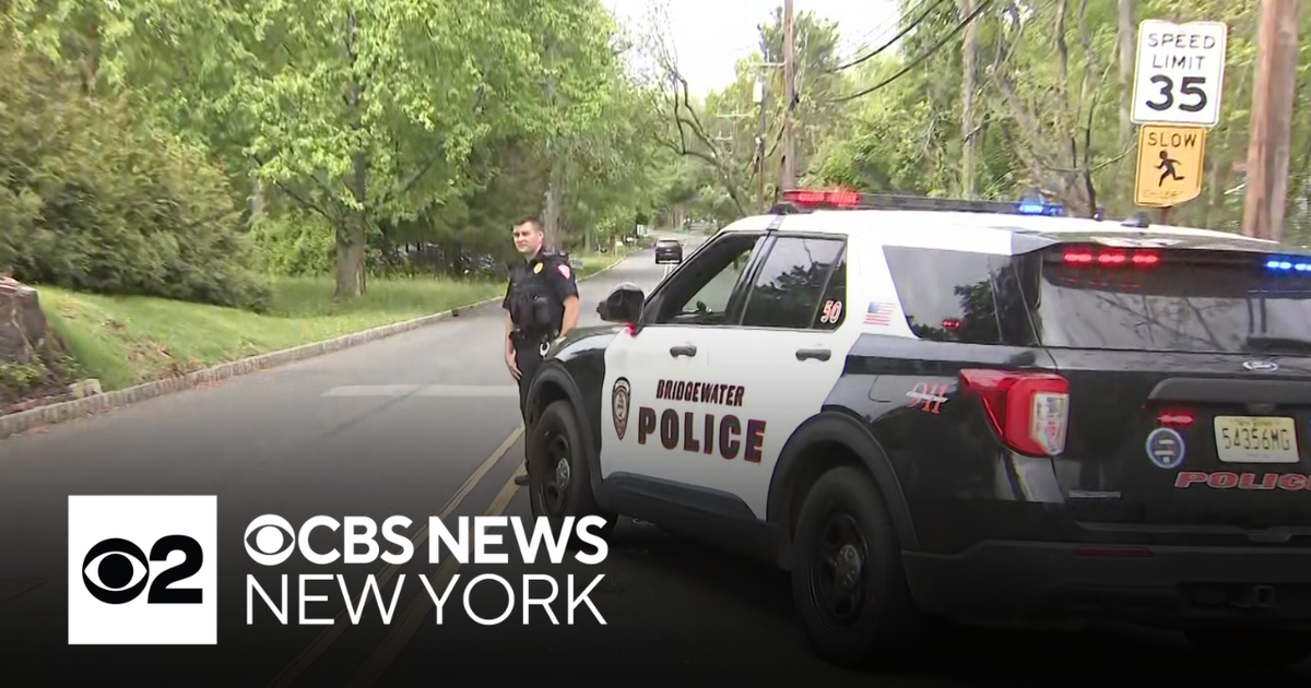 New Jersey neighborhood under shelter in place order - CBS New York