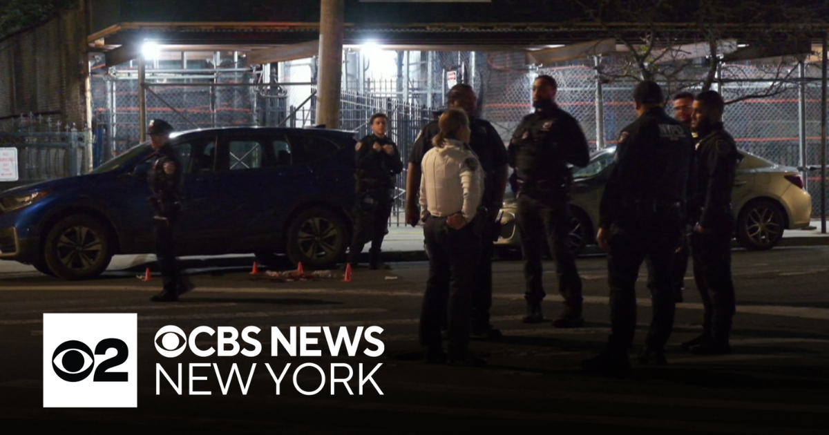 Teen shot in the Bronx, NYPD says - CBS New York