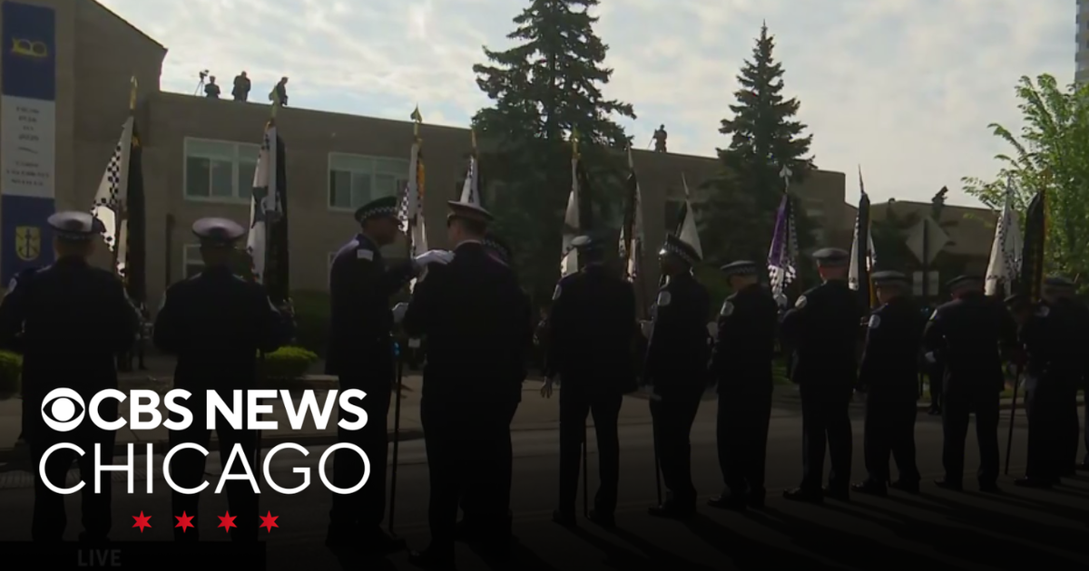 Chicago police gathering for funeral for officer killed in hospital ...