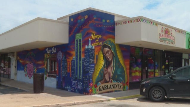 garland-mural.jpg 