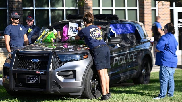 US-NEWS-MO-OFFICER-KILLED-2-KC 