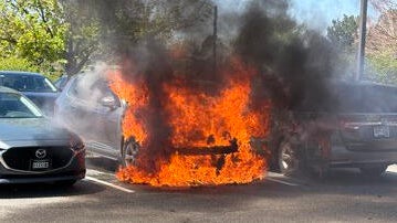 smoky-hill-library-car-fire.jpg 