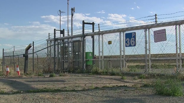security-fencing-denver-international-airport.jpg