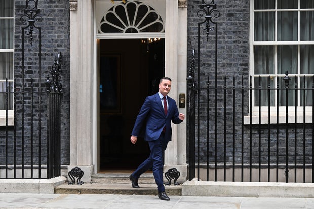 Embattled Starmer Resists Calls For Resignation 