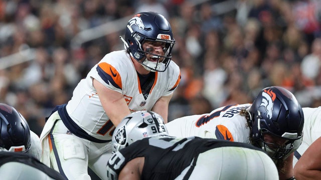 Denver Broncos v Las Vegas Raiders - NFL 2025 
