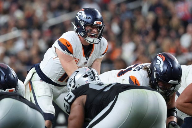 Denver Broncos v Las Vegas Raiders - NFL 2025