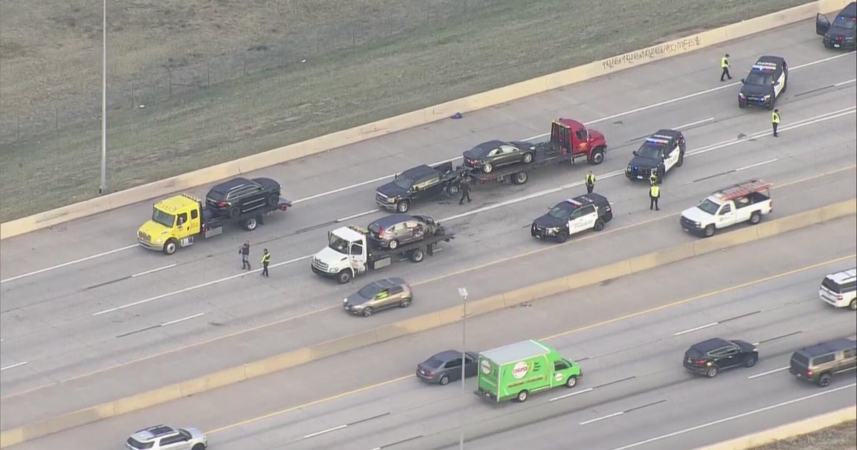 Five vehicle crash shuts down southbound I-225 during Thursday morning ...