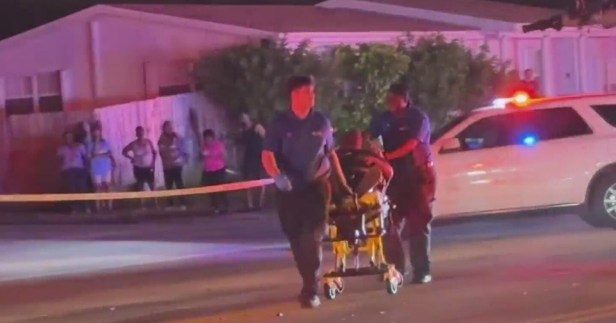 Several people hurt in Miami Gardens violent crash