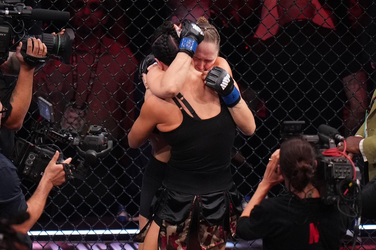 Ronda Rousey defeats Gina Carano seconds into joint comeback match ...