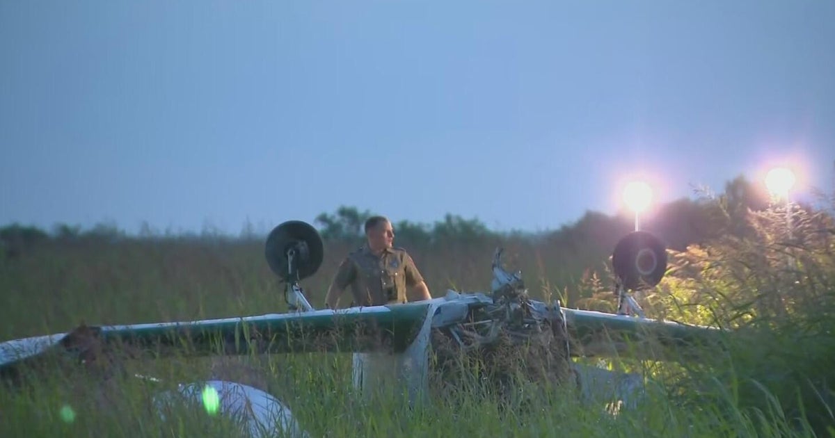 3 off-duty Dallas police officers injured after small plane crash in ...