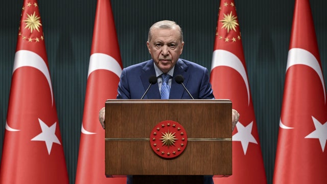 Turkish Minister of National Education Tekin visits Anitkabir with students and teachers on April 23 