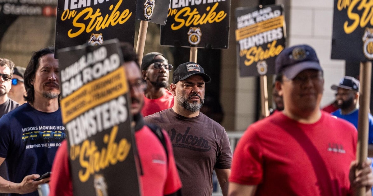 LIRR workers strike, NYC employees feel impact of interrupted train service