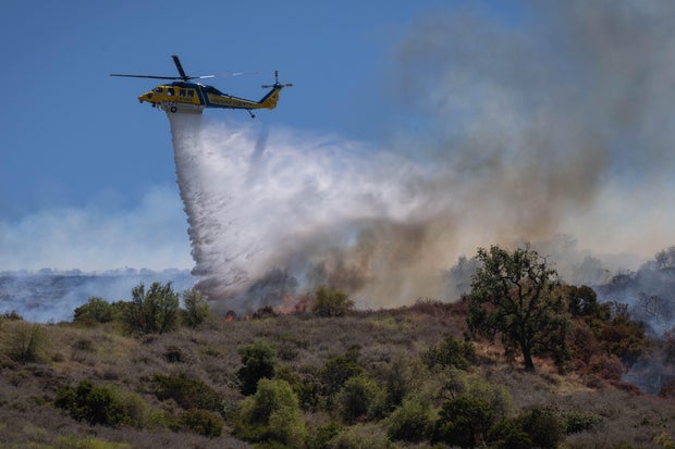 The Wind-Driven Sandy Fire Burns Over 800 Acres In Ventura County 