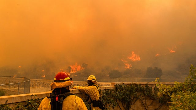 US-WEATHER-SANDY FIRE 