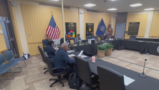 Pontiac school board approves consolidation plan that would close 3 schools
