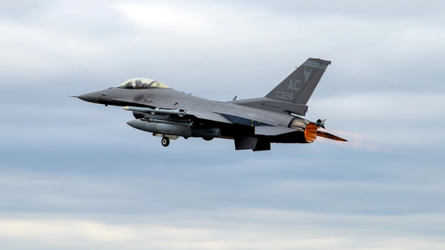 Arctic Thunder Air Show in Alaska 