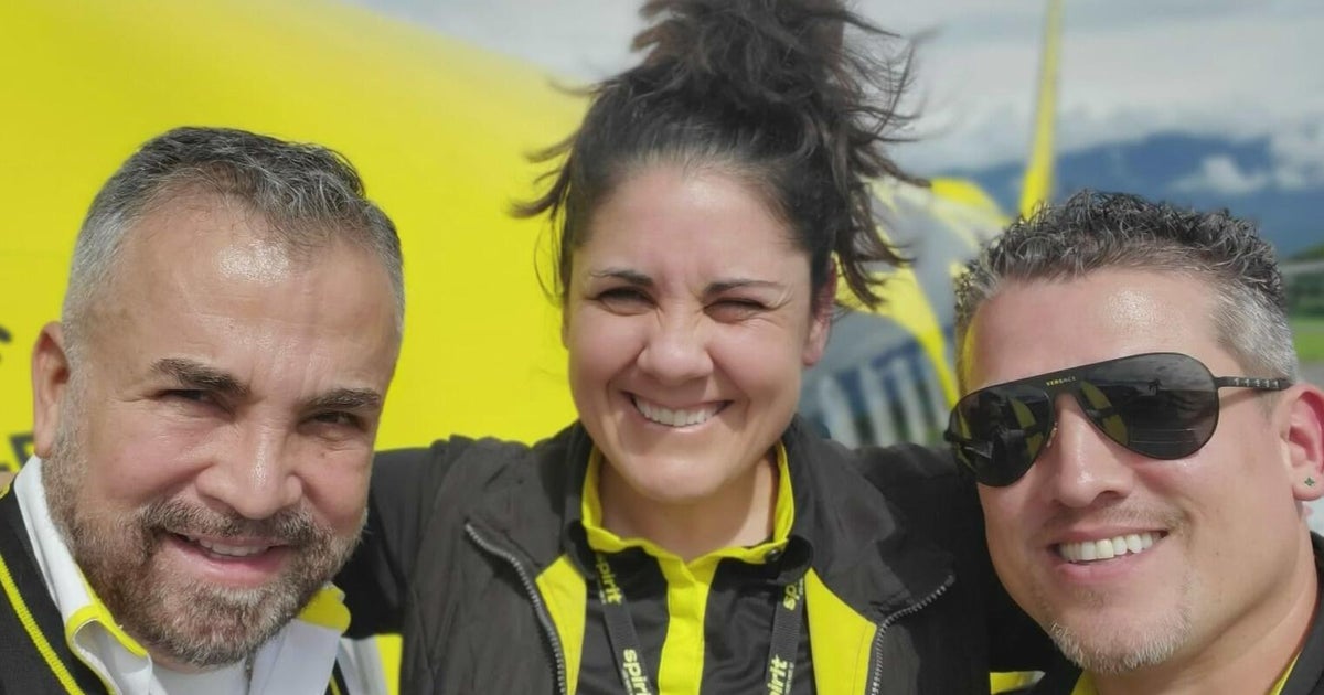 cbsnews.com - Bri  Buckley - Former Spirit Airlines employees face paycheck delays, scarce job market weeks after shutdown