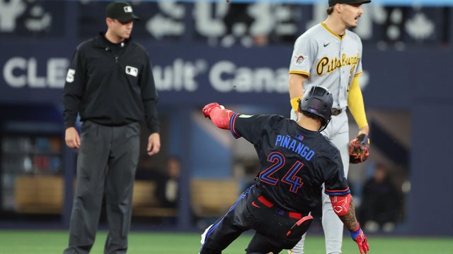 Toronto Blue Jays play the Pittsburgh Pirates 